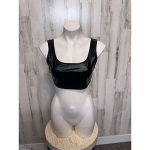 Black crop top